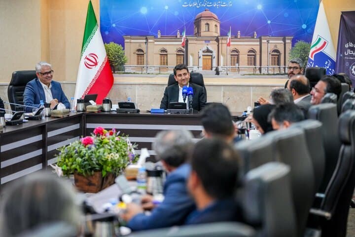 وزیر ارتباطات: محدود کردن اینترنت افکار عمومی را به سمت نادرست هدایت کرد