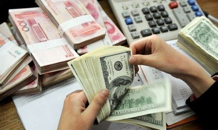 فروش ارز سهمیه‌ای فقط در ۳ بانک!