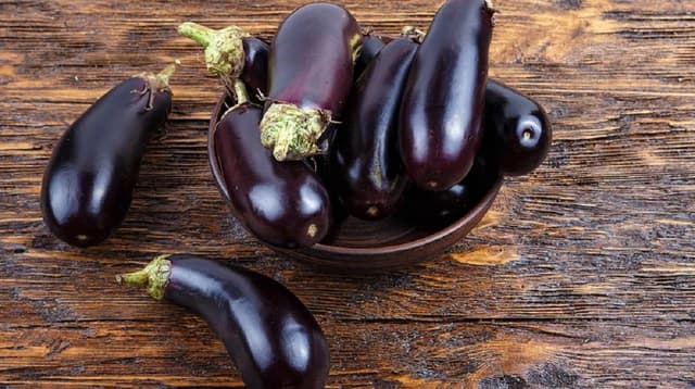 علت آلرژی به بادمجان