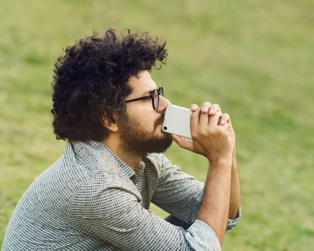 تماشای زندگی از پشت لنز منفی؛ چرا جذب اخبار بد میشویم؟