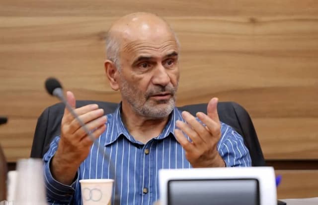 فرشاد مومنی: چرا منافقین بهشتی را ترور کردند؟ چون مساله حل کن سیستم بود