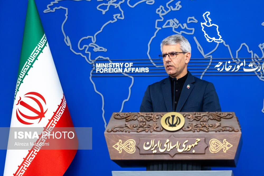 بقایی: راه شهیدان، مسیر عزت و سربلندی ایران است