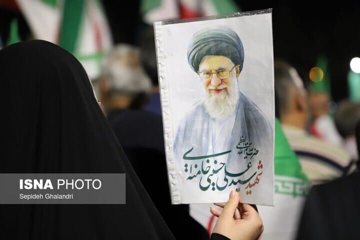 بسیج ظرفیت‌های «سلامت» برای مراسم تشییع رهبر شهید / گرمازدگی، مهم‌ترین مخاطره پیش‌بینی‌شده