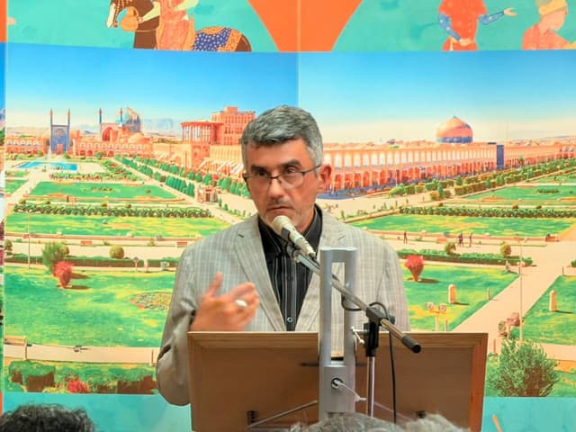 چطور ژاپنی‌ها را با ایران و زبان فارسی آشنا کنیم؟