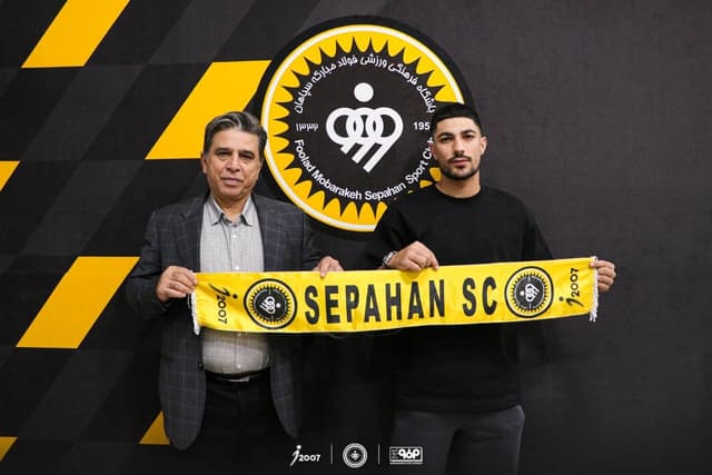 مهدی لیموچی قرارداد خود را با سپاهان تمدید کرد