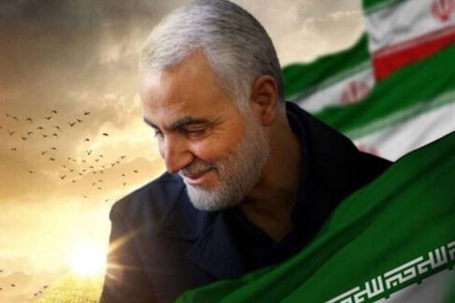 چرا بعد از شش سال هنوز قمارباز تروریست از "مرد میدان" می‌گوید؟