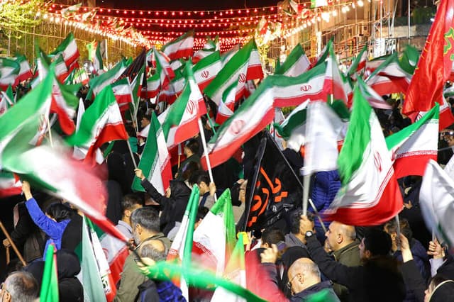 از خیابان ملت تا خیابان سیاست