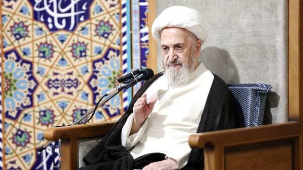 تأکید آیت‌الله سبحانی بر لزوم تبیین و تبلیغ مرتبط با جنگ توسط طلاب