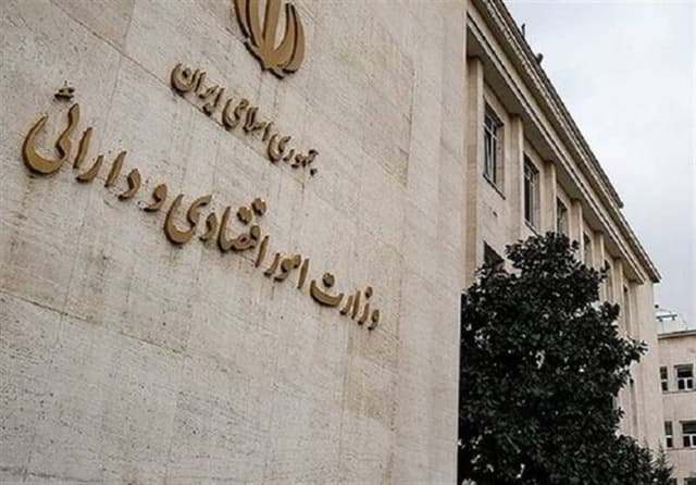 برگزاری جلسه مشترک وزیر اقتصاد با تعدادی از نمایندگان مجلس