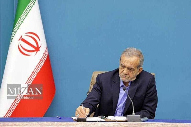 پزشکیان: فردوسی با شاهنامه، شناسنامه تاریخی و فرهنگی ایران را رقم زد