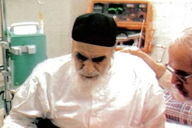 ساعت‌شمار رحلت امام خمینی؛ از تذکر برای اعلام اذان ظهر تا ایست قلبی در ۲۲:۲۳ + تصاویر