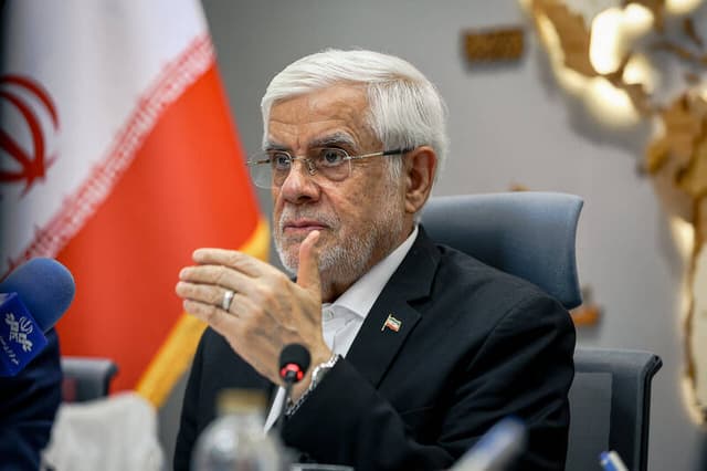عارف: دشمن با هویت و تمدن ایرانی جنگید اما شکست خورد