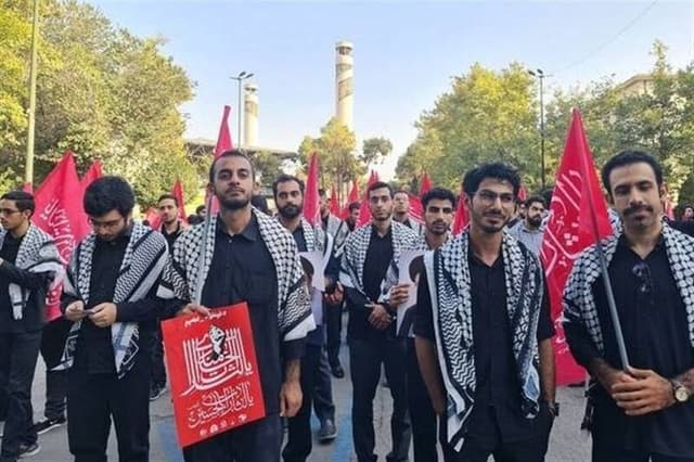 هیئات دانشجویی راهی مقتل رهبر شهید شدند