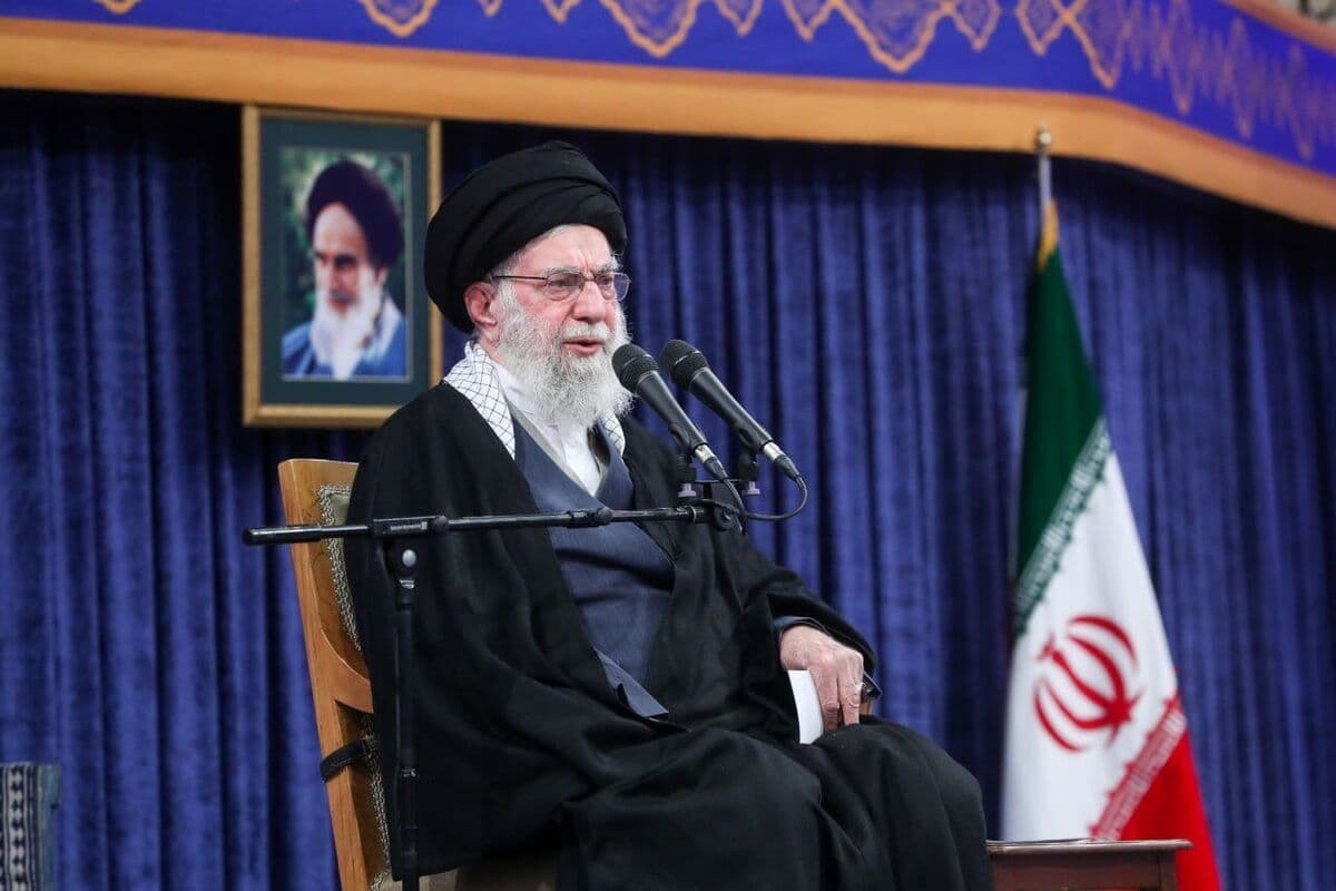 با معترض حرف می‌زنیم اما اغتشاشگر را باید سر جایش نشاند