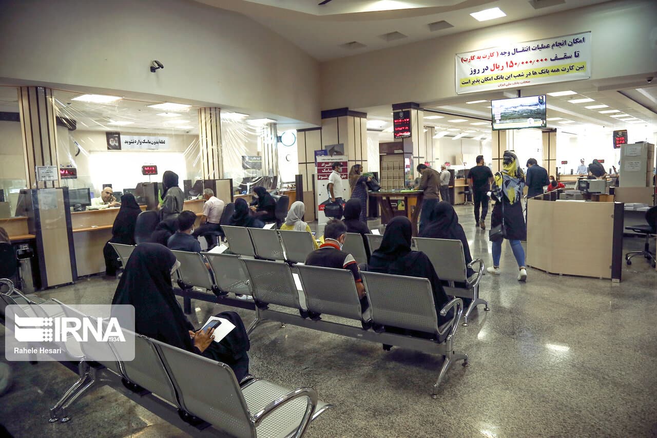 بخشی از خدمات بانکی در دسترس مشتریان قرار گرفت