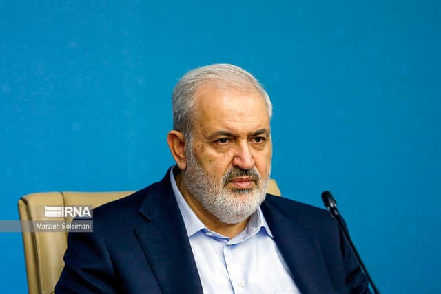 علی‌آبادی: با مدیریت مصرف و افزایش تولید، چراغ خانه‌ها خاموش نخواهد شد
