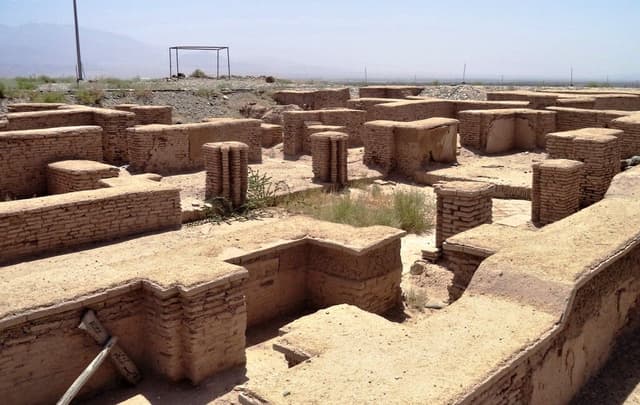 مجوز پروژه مسکن‌مهر در محوطه دقیانوس جیرفت صادر نشد