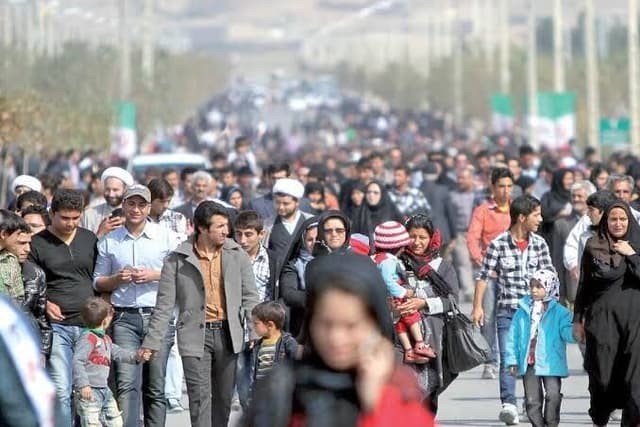 نرخ باروری در ایران به ۱.۳۵ رسید/ هشدار جدی نسبت به سالخوردگی جمعیت کشور