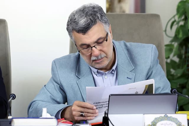 توقف سه‌ماهه ورود مواد اولیه دارو از مسیر دریایی/ سند ملی توانبخشی تصویب شد