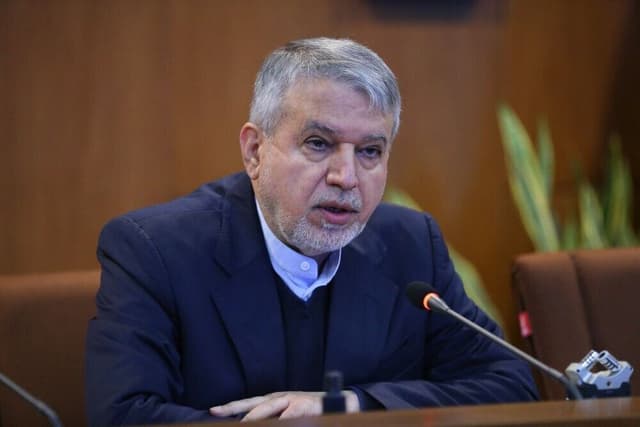 آموزش تمدن ایرانی به یک طرح ملی برای تولید «خودآگاهی تاریخی» تبدیل شود