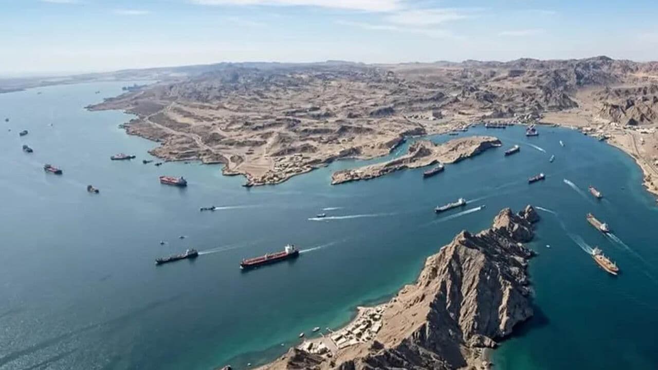 زلزله ژئوپلیتیک در بازار نفت؛ تنگه هرمز چگونه قیمت‌ها را به آستانه ۱۵۰ دلار می‌رساند؟