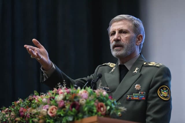 فرمانده‌کل ارتش: شهید امیر سپهبد موسوی، از پرچمداران وحدت در نیروهای مسلح بود