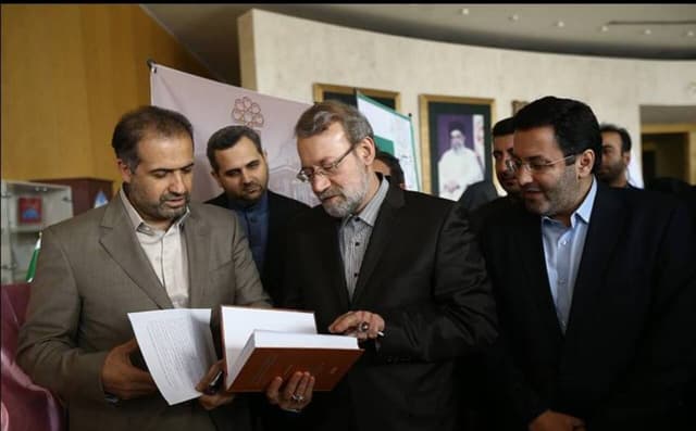 شهید لاریجانی، پیشران تحولات سیاسی بود/ از اتاق کوچک مطالعه تا میدان بزرگ سیاست