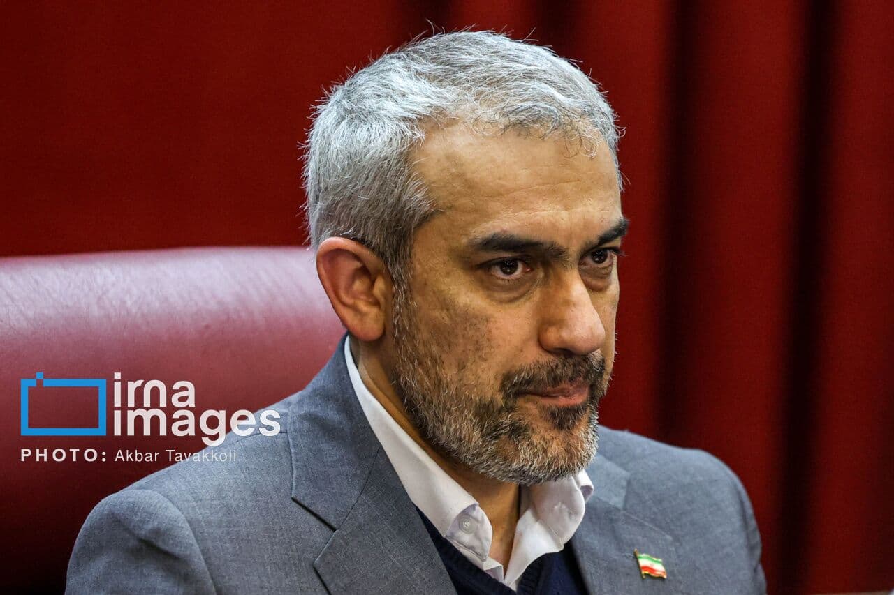 برنامه‌های حمایتی جدیدی برای صنایع آسیب دیده و خانوارهای کم درآمد در دستور کار است