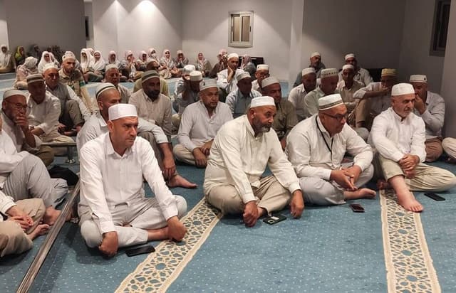 طنین وحدت و معنویت به زبان ترکمنی در قلب مکه/ تجلیل زائران اهل‌سنت از مقام «قائد شهید»