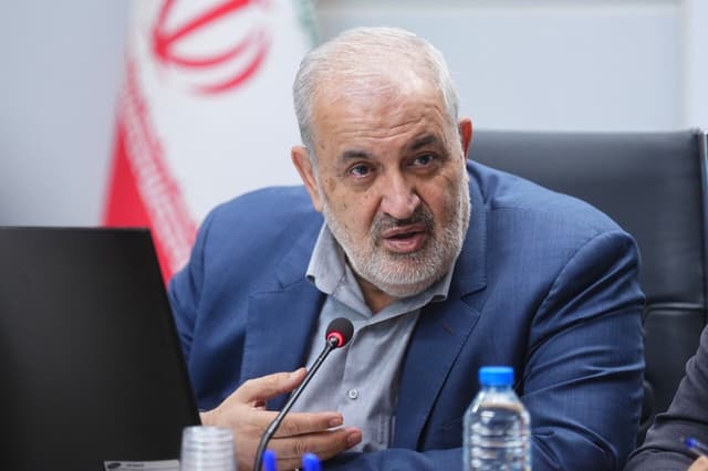 علی‌آبادی: تامین برق صنایع در اولویت است