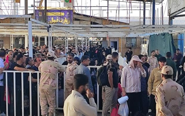 ۲۷ هزار زائر از مهران به عراق سفر کردند