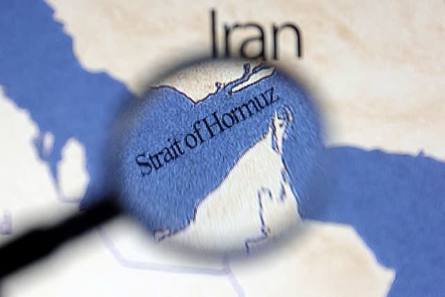 مباحث زیست‌محیطی و دریافت خسارت از محورهای کلیدی نظام جدید تنگه هرمز است