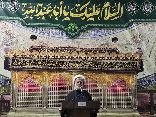 عاشورا نسخه تبعیت از ولایت را پیش روی جامعه می‌گذارد