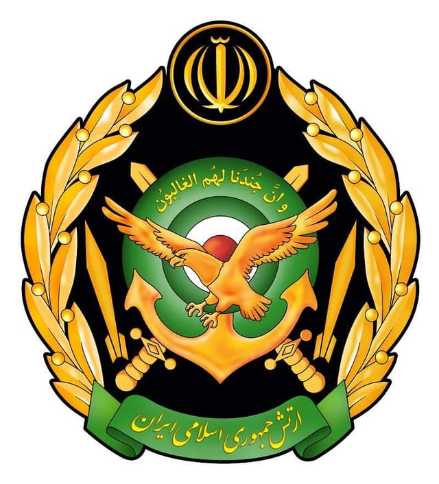 ارتش دست بر ماشه و گوش‌ به فرمانِ فرمانده کل قوا آماده حراست از عزت و منافع ملی است