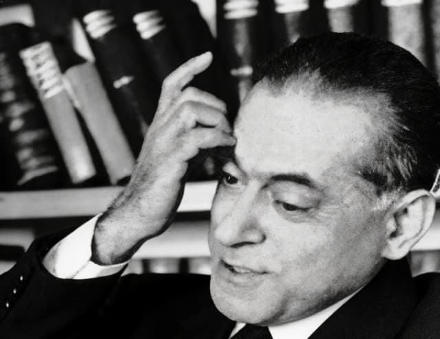 محمد معین؛ پیشگام روش‌مندی نوین در پژوهش‌های زبانی و میراث‌دار ایران باستان+صدا