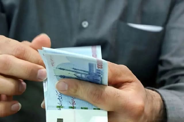 جزییات کاهش حقوق کارمندان در طرح جدید دولت منتشر شد