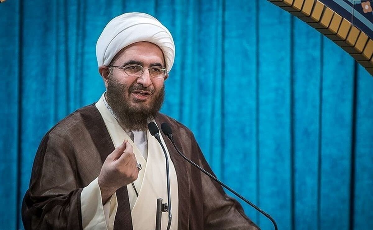 کنایه امام جمعه تهران به تفرقه‌اکنان: هر صدایی که اختلاف را دامن بزند به نقشه دشمن کمک می‌کند