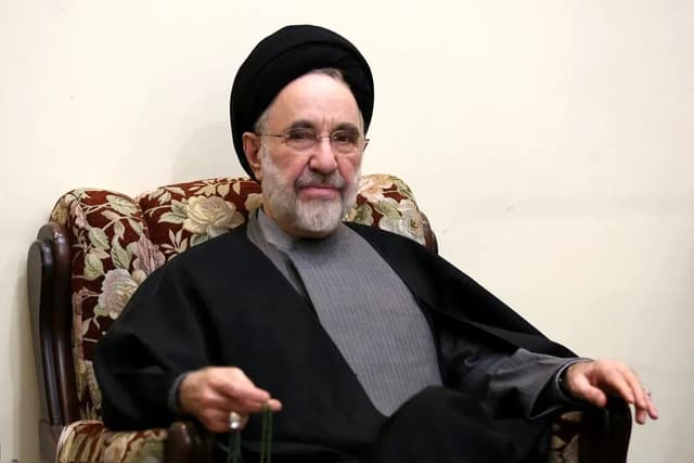 سیدمحمد خاتمی: انسان نمی‌تواند از وطن فرار کند مگر اینکه از خویش فرار کند +ویدیو