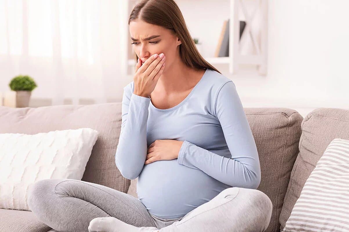 علت تهوع بارداری چیست و آیا مفید است یا . . . ؟