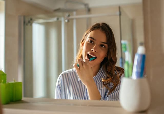 موقع مسواک زدن چه کارهایی را انجام ندهیم؟
