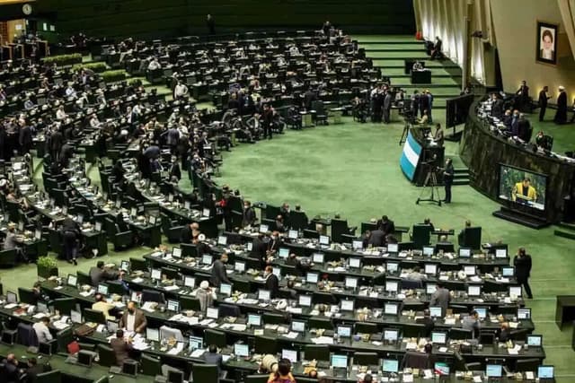 دلیل کنار گذاشتن دو نماینده مخالف مذاکره فاش شد