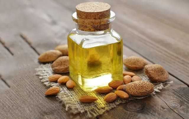 این روغن‌ها برای درد گردن معجزه می‌کند +جدول