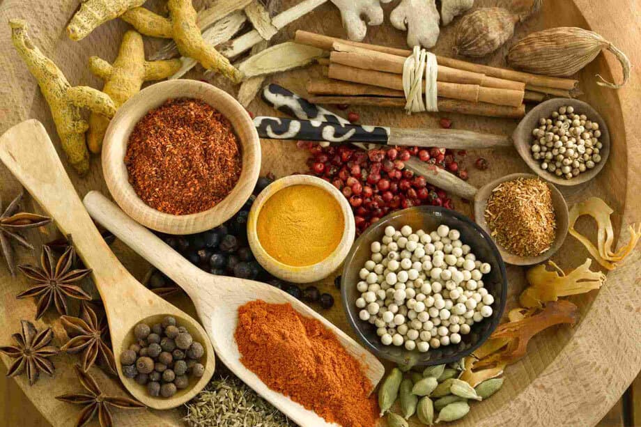 کدام ادویه‌ها سر درد می‌آورند؟
