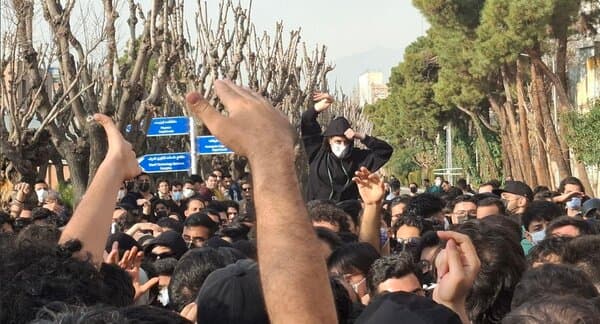 زلزله در دانشگاه شریف؛ ۶ دانشجو اخراج شدند