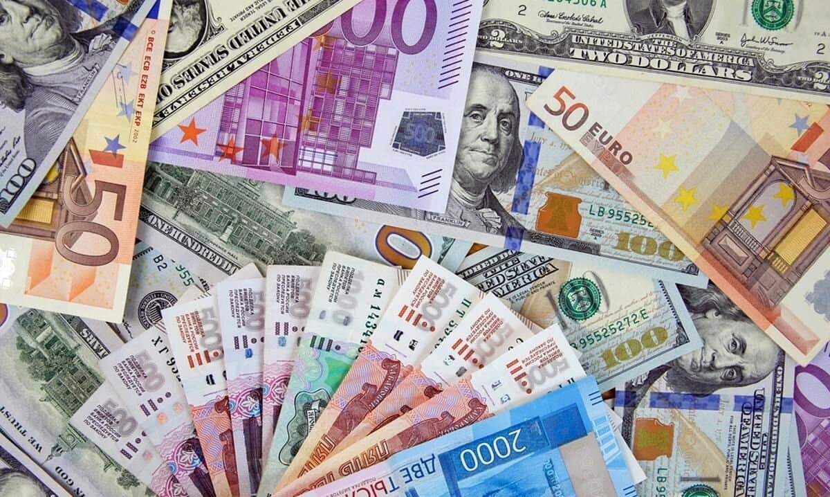 آخرین قیمت دلار، یورو و ارزهای مهم بازار امروز یکشنبه ۱۱ مرداد ماه
