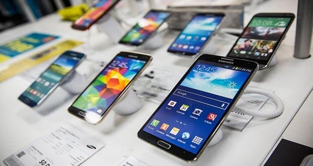 بازار موبایل قفل شد؛ نه خریداری هست و نه فروشنده/ قیمت موبایل بالا رفت