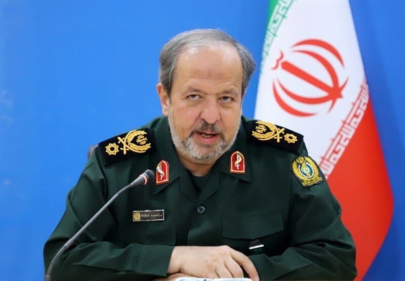 پیام سرپرست وزارت دفاع به مناسبت روز جهانی کارگر/ اجر پاسداری از سنگر تولید ملی برابر مجاهدت در خط مقدم مبارزه با دشمن است
