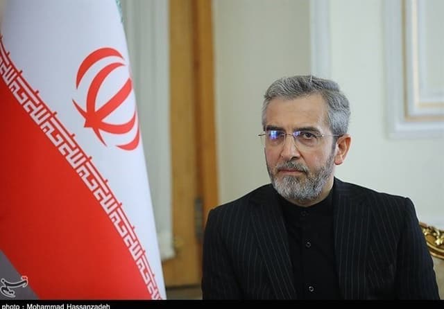 خاطره علی باقری از شهید لاریجانی؛ در جنگ 12 روزه می‌گفت من حاضرم سلاح به دست بگیرم از کیان نظام و انقلاب دفاع کنم