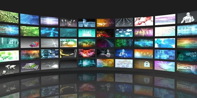 از نقد سلبریتیها تا اعتراض به شکستن مرزهای اخلاقی در تلویزیون؛ مخاطبان خبرآنلاین درباره توهینهای صدا و سیما چه گفتند؟