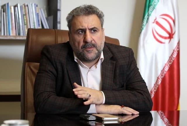 حمله روزنامه اصولگرا به فلاحت پیشه: او به جمهوری اسلامی تهمت می زند